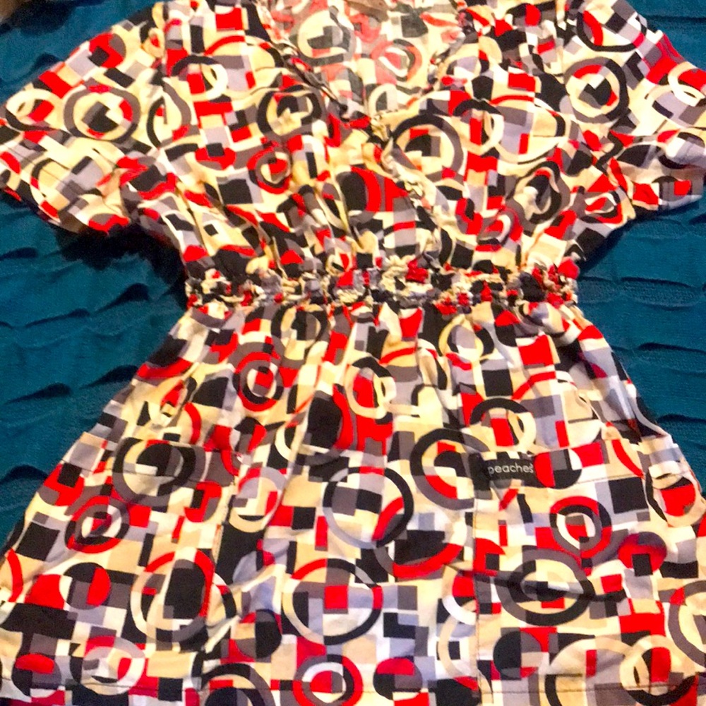 Women’s scrub top